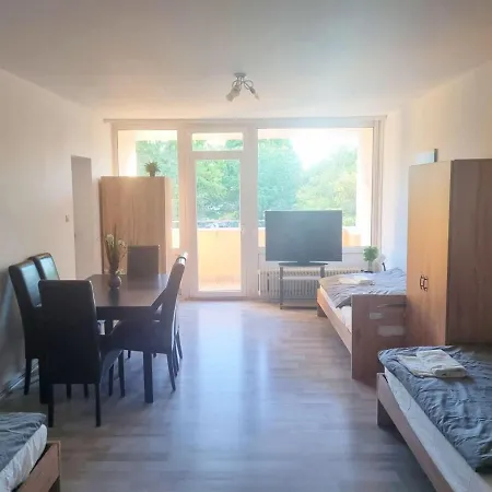 Spacious 4-bedroom With Balcony Near Frankfurt Dreieich